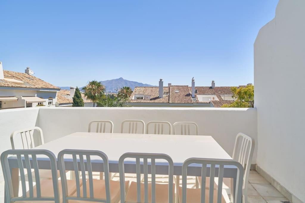 Superbe Appartement Avec Jaccuzi Marbella Exterior foto