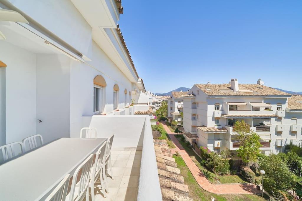 Superbe Appartement Avec Jaccuzi Marbella Exterior foto