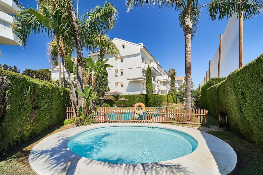 Superbe Appartement Avec Jaccuzi Marbella Exterior foto